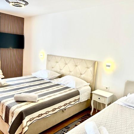Holiday Resort Laura 扎达尔 外观 照片